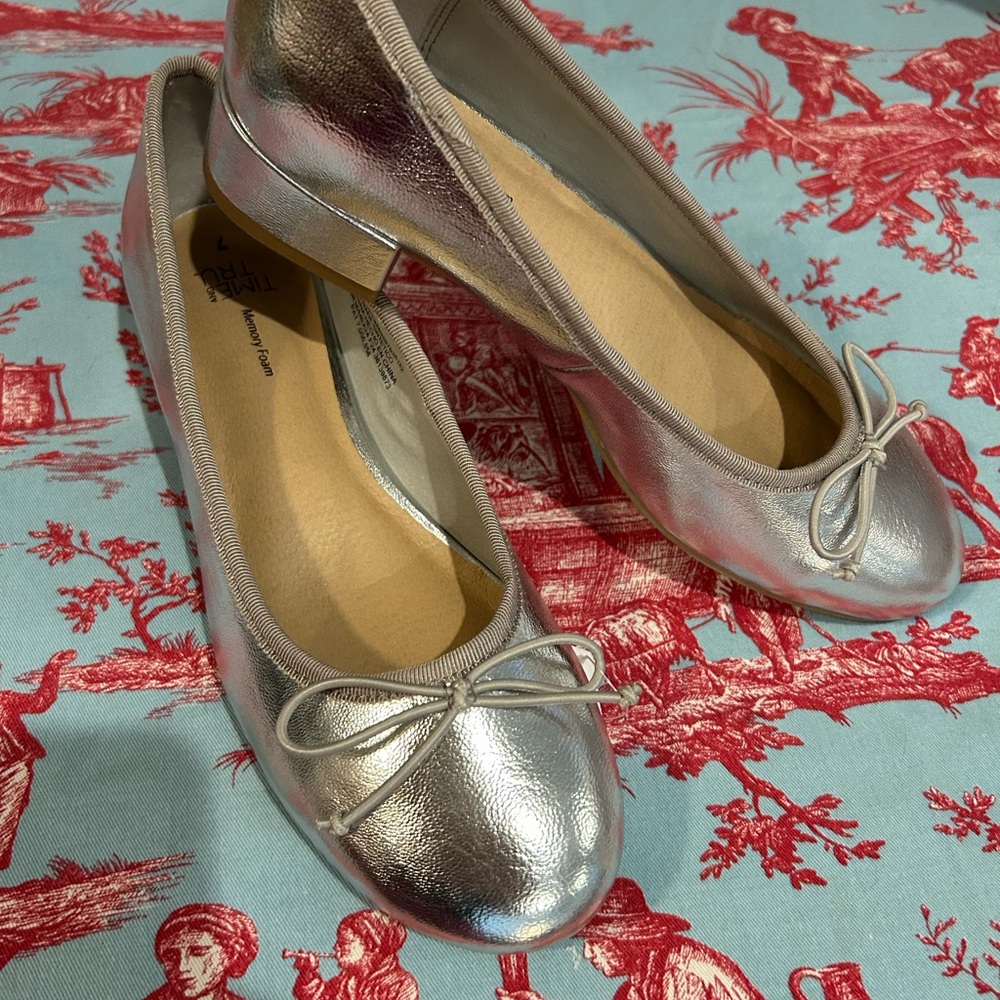 Silver Ballet Flats with Bow